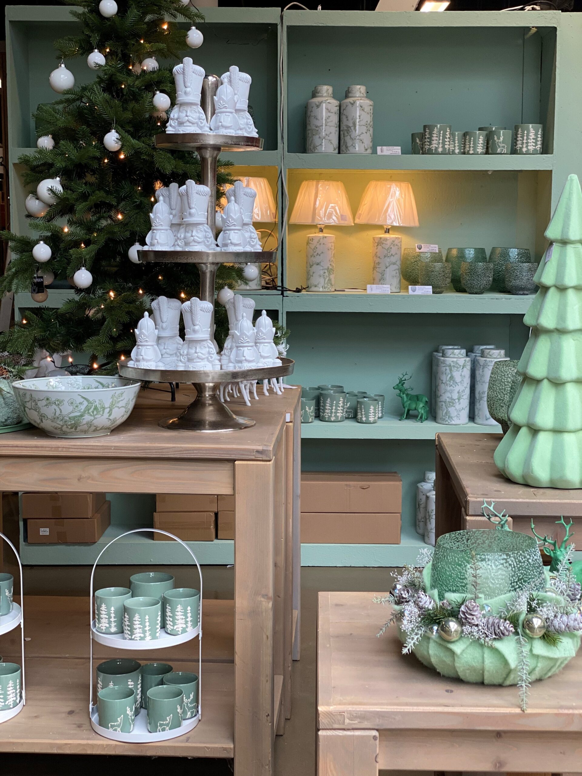 Vosteen • Floristenbedarf • Retour sur notre salon interne Creativ : Un week-end plein de tendances, de rencontres et de surprises 9 Vosteen • Floristenbedarf • 2024 09 CHM September 05 scaled