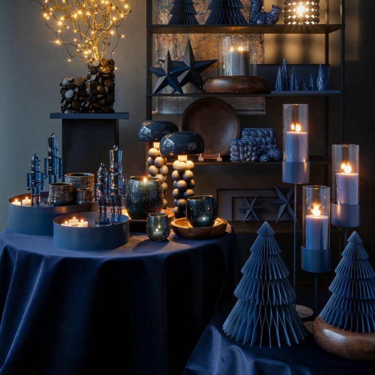 Vosteen • Floristenbedarf • Salle d'échantillons 74 X-Mas & Winterr 2026