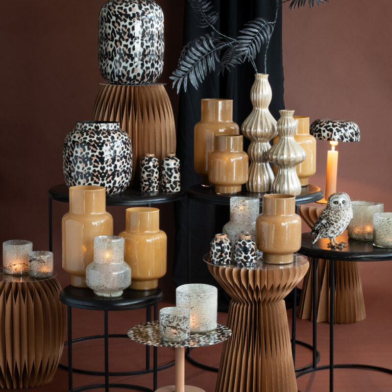 Vosteen • Floristenbedarf • Salle d'échantillons 73 X-Mas & Winterr 2026
